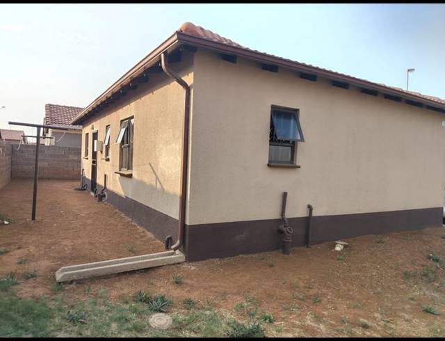 3 BEDROOM HOUSE FOR SALE IN WINDMILL PARK